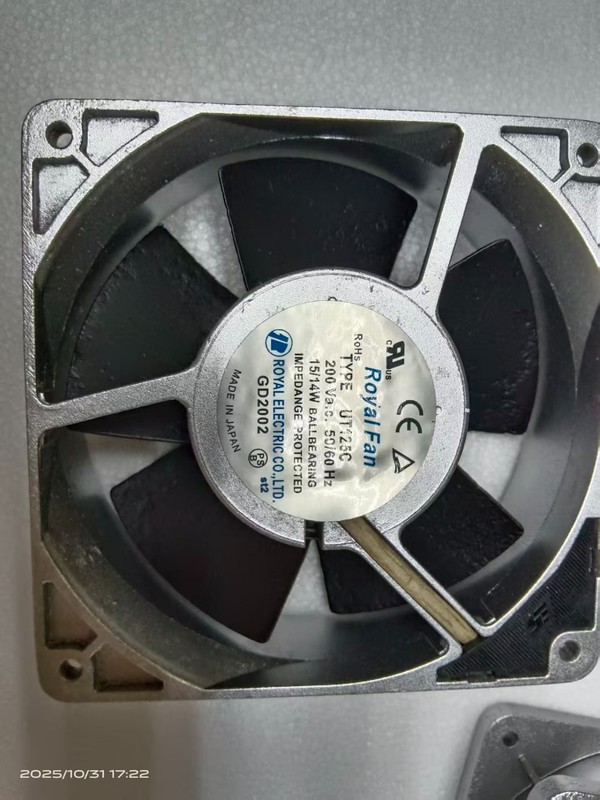 Royal Fan TYPE UT125C high-temperature fan 200VAC 15/14W 120*120*38mm