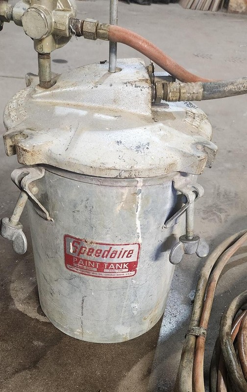 Speedaire 3 Gallon Paint Tank with hose – GHA-25