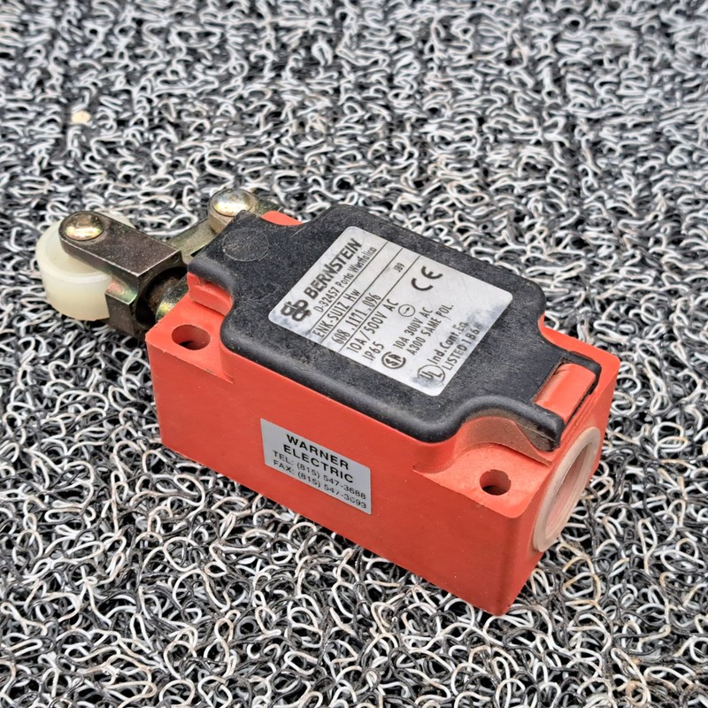 Bernstein D-32457 / ENK-SU1Z / 608.1171.096 10A 300 AC NOS