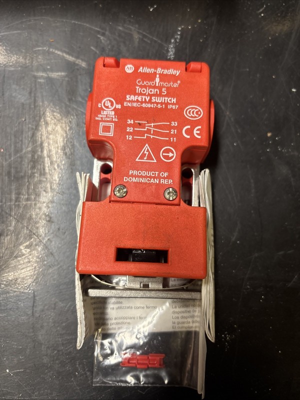 Allen-Bradley 440K-T11204 Ser B gallery