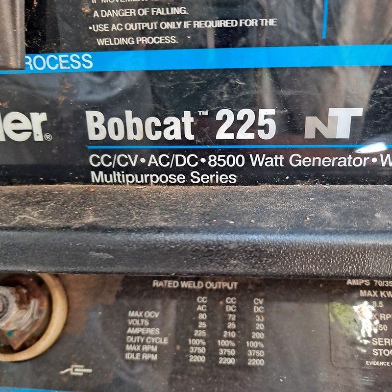 miller bobcat 225 welder generator 8500 Watts ONLY 101 Engine hours