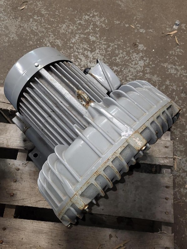 Fuji Electric regenerative blower VFC604A-7W 3PH 200-230 / 460v