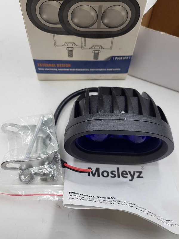 20 WATT LED Blue Light with stainless mounting bracket X00205NBEL x1 in box! gallery