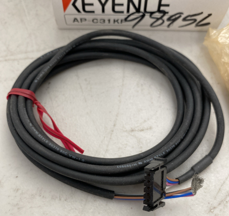 Lot of 2 Keyence AP-C31KP Pressure Sensor New in Box and Open Box gallery