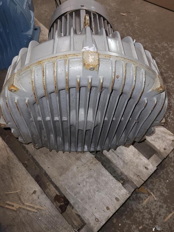 Fuji Electric regenerative blower VFC604A-7W 3PH 200-230 / 460v gallery