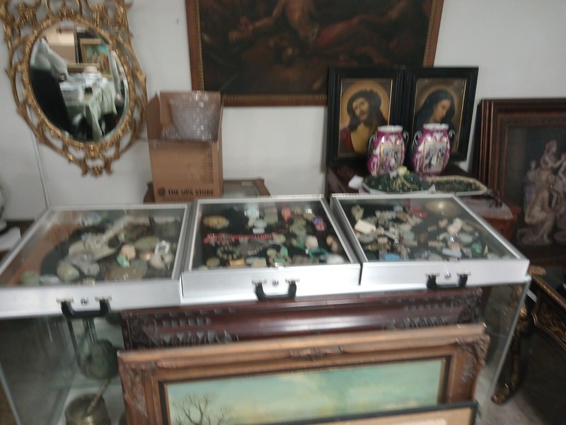 SALE $1m eBay STORE INVENTORY SPECIALTY ANTIQUES 6000sf STORE $6k m.R.+25000+Lot gallery