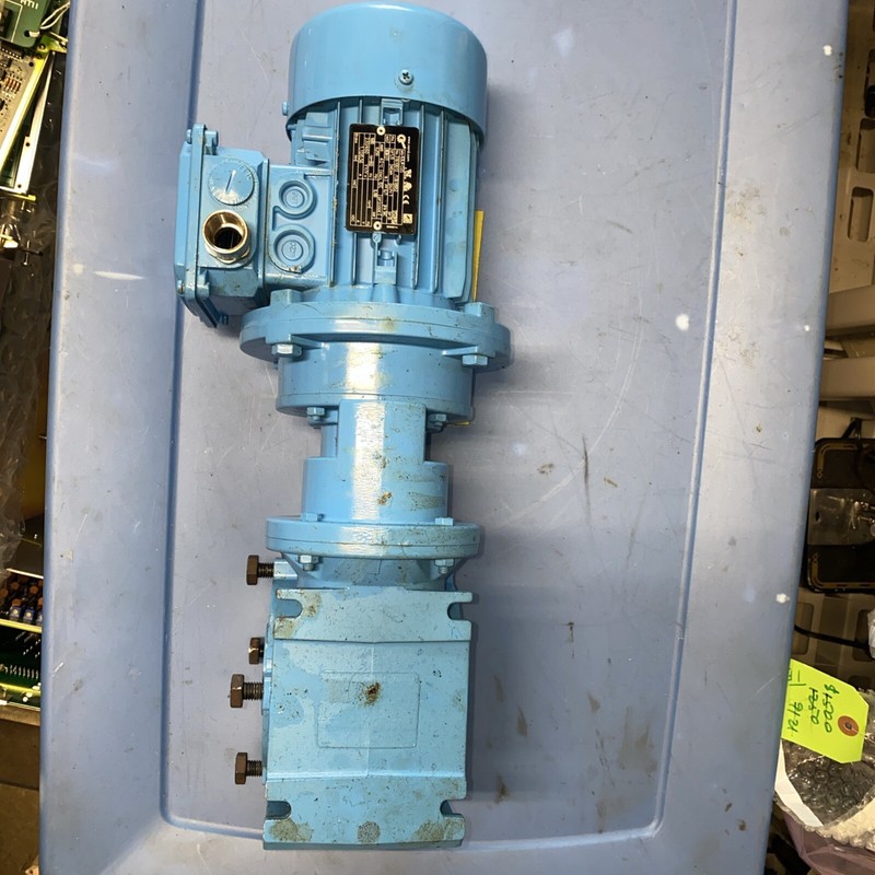 NORD motor & gear box mtr: 63L/4cus 230/460 3 PH 1700 RPM 56C frame IP55 Used