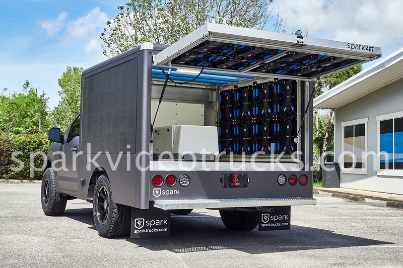 Digital mobile billboard advertising trucks with super bright LED Video / Audio gallery
