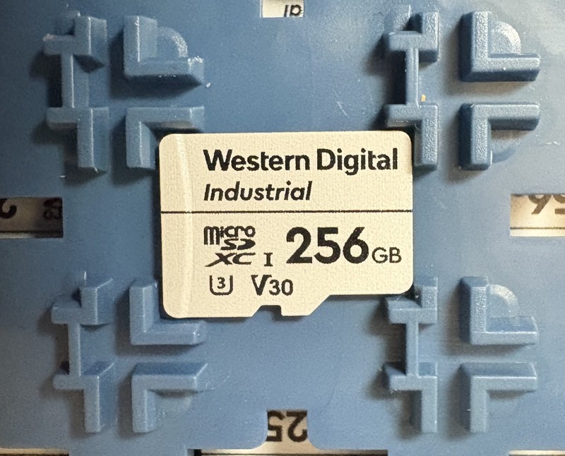 SDSDQAF4-256G-I Western Digital 256GB Industrial microSD card