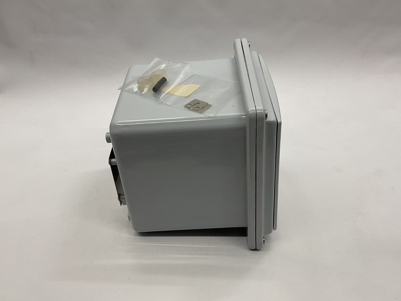Yokogawa FLEXA 21 Liquid Analyzer K9088FB C2R80317 – 24VDC 4–20mA, New Open Box gallery